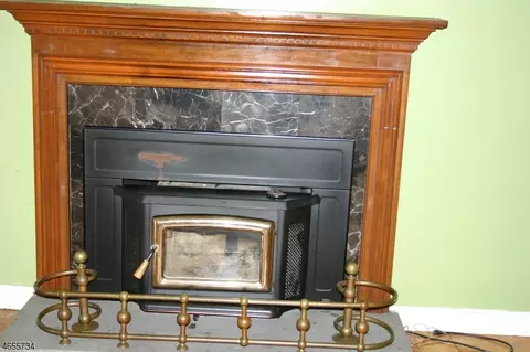 596 West Ave, Sewaren, NJ 07077 photo 6