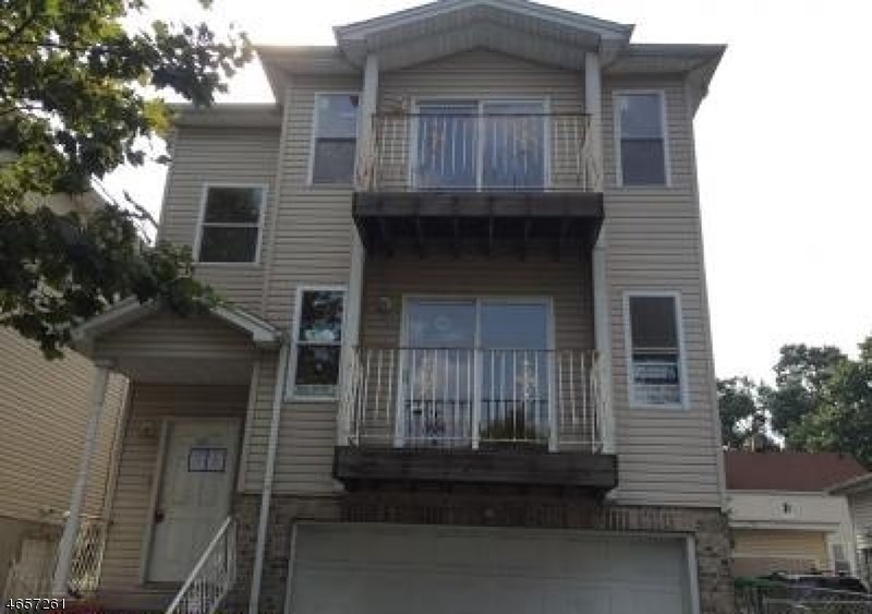 25 Pine St, Passaic, NJ 07055 photo 1