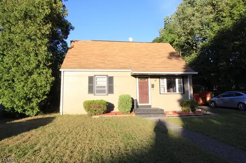 12 4th Ave, Haskell, NJ 07420 photo 1