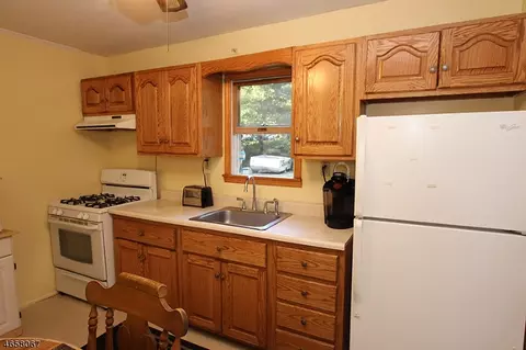 12 4th Ave, Haskell, NJ 07420 photo 6