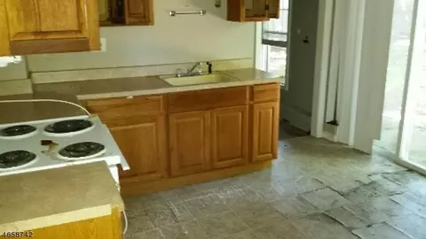 32 Shore Rd, Wayne, NJ 07470 photo 3