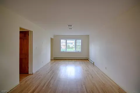 24 Tilghman Dr, Wayne, NJ 07470 photo 3
