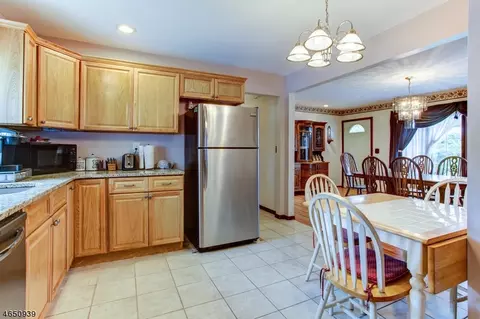 8 Douglas Way, Wayne, NJ 07470 photo 11