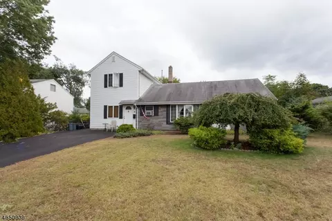 8 Douglas Way, Wayne, NJ 07470 photo 2