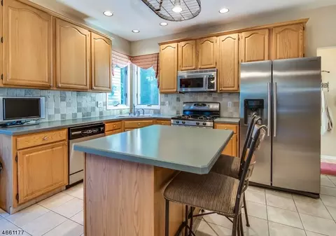 10 Glen Eagles Rd, Washington, NJ 07882 photo 4