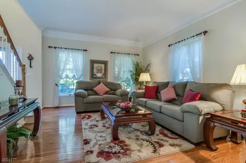 10 Glen Eagles Rd, Washington, NJ 07882 photo 8