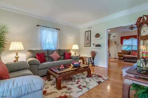 10 Glen Eagles Rd, Washington, NJ 07882 photo 5