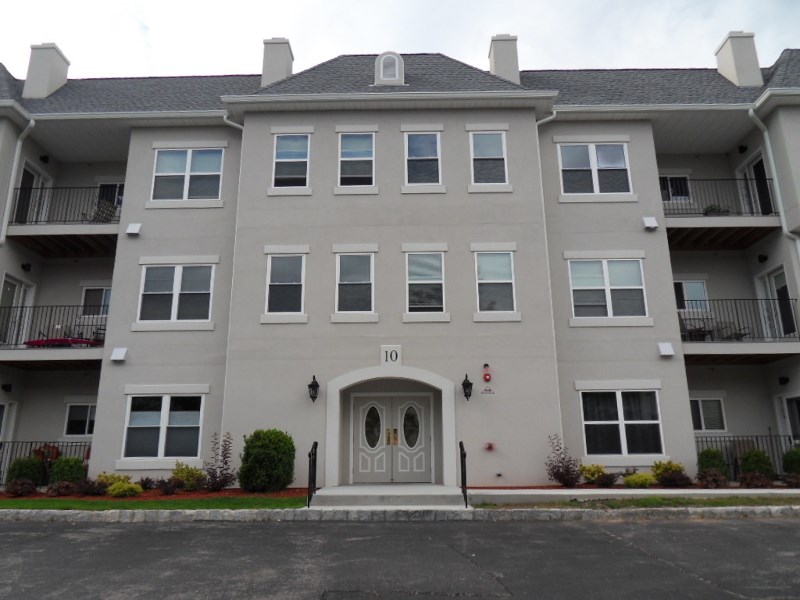 1016 Brittany Dr, Wayne, NJ 07470 photo 1