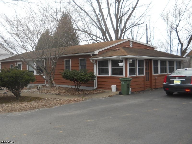 3057 Belvidere Rd, Phillipsburg, NJ 08865 photo 1
