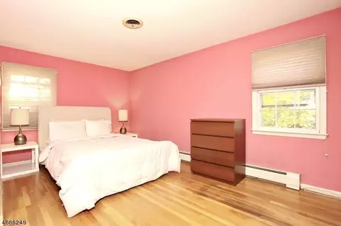 455 Tulane Ct, Paramus, NJ 07652 photo 12