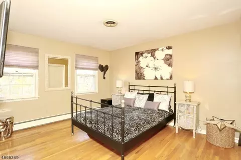 455 Tulane Ct, Paramus, NJ 07652 photo 11