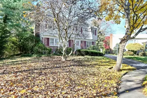 455 Tulane Ct, Paramus, NJ 07652 photo 22
