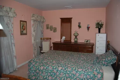 97 Prospect St, Paramus, NJ 07652 photo 6