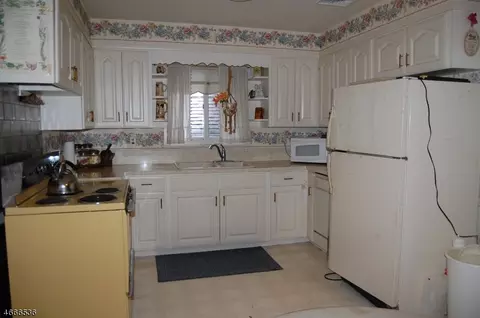 97 Prospect St, Paramus, NJ 07652 photo 5
