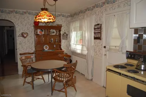 97 Prospect St, Paramus, NJ 07652 photo 4