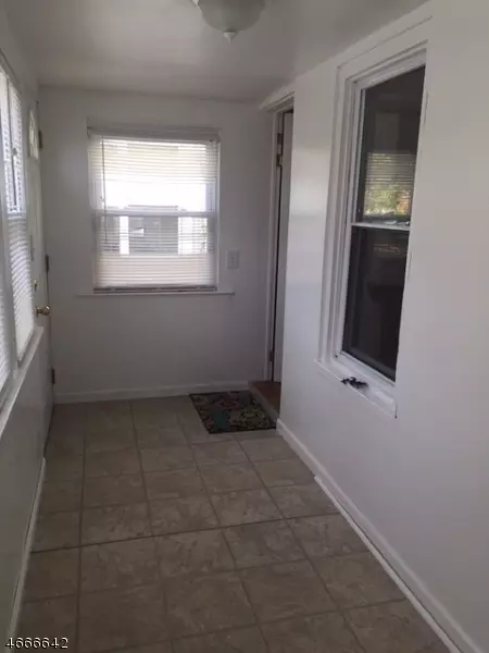 508 E 2nd St, Plainfield, NJ 07060 photo 2