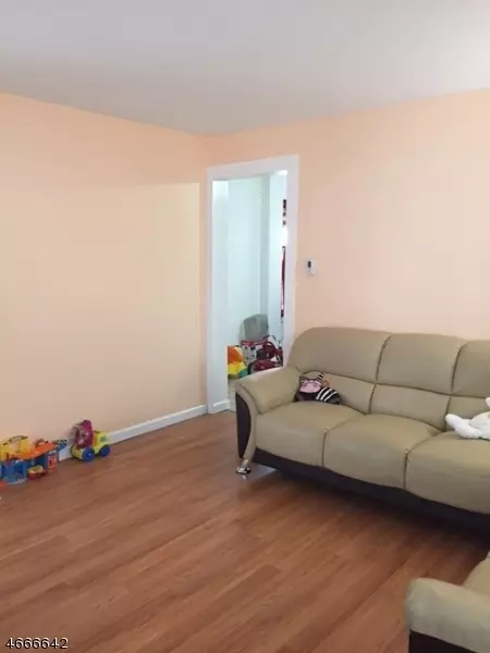 508 E 2nd St, Plainfield, NJ 07060 photo 5