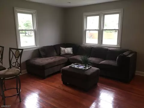 3 Marshall Pl, Middlesex, NJ 08846 photo 5