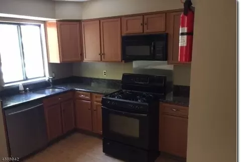 35 Ralph St, Wayne, NJ 07470 photo 8