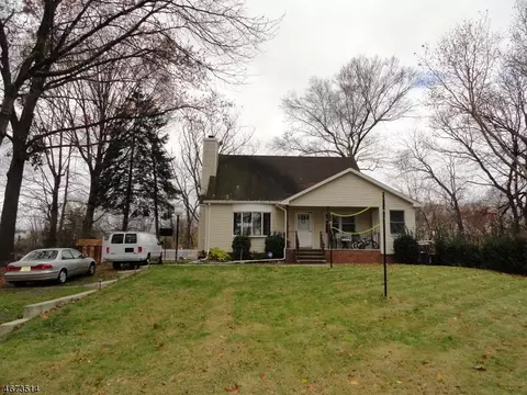 457 Riverside Dr, Wayne, NJ 07470 photo 1