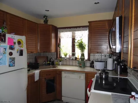 457 Riverside Dr, Wayne, NJ 07470 photo 8