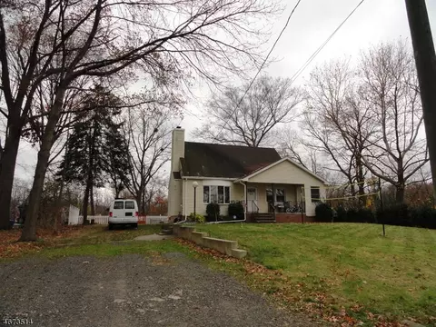 457 Riverside Dr, Wayne, NJ 07470 photo 2
