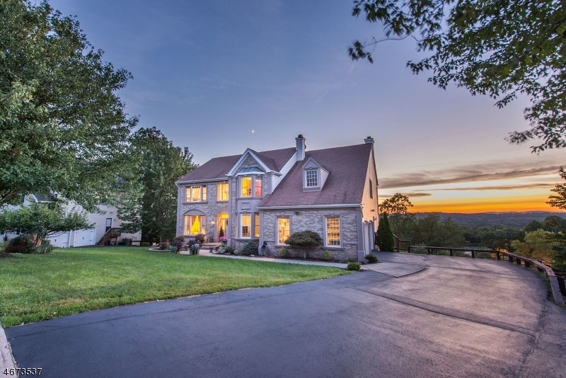 8 Almadera Dr, Wayne, NJ 07470 photo 1