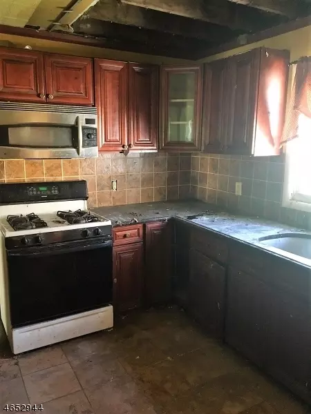 34 Decker Rd, Haskell, NJ 07420 photo 2