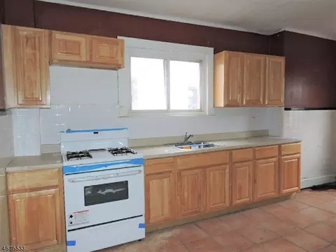 332-34 E 5th St, Plainfield, NJ 07060 photo 7