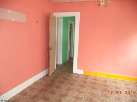 152 Howe Ave, Passaic, NJ 07055 photo 4