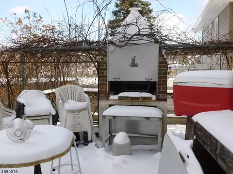 21 Spring St, Wallington, NJ 07057 photo 9