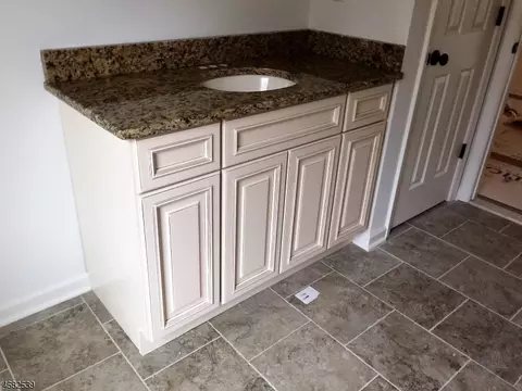 10 Locust Ct, Hackettstown, NJ 07840 photo 4