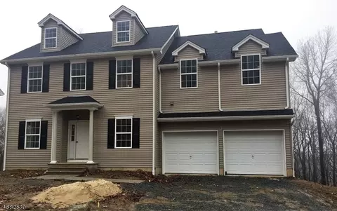 10 Locust Ct, Hackettstown, NJ 07840 photo 1