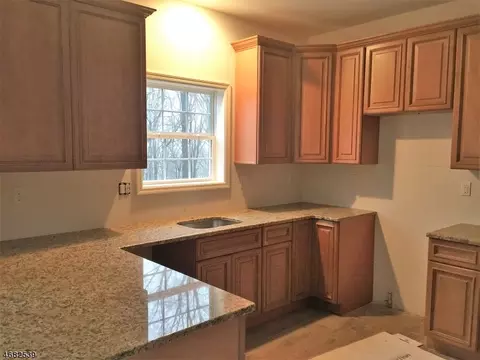 10 Locust Ct, Hackettstown, NJ 07840 photo 2