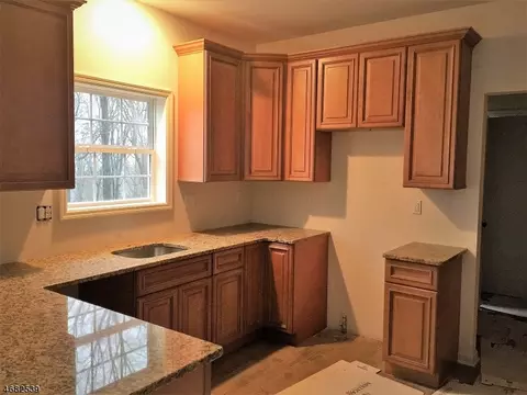 10 Locust Ct, Hackettstown, NJ 07840 photo 3
