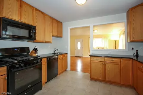 3 Markham Rd, Edison, NJ 08817 photo 9