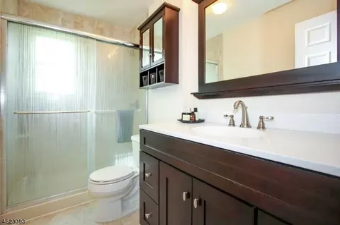 3 Markham Rd, Edison, NJ 08817 photo 17