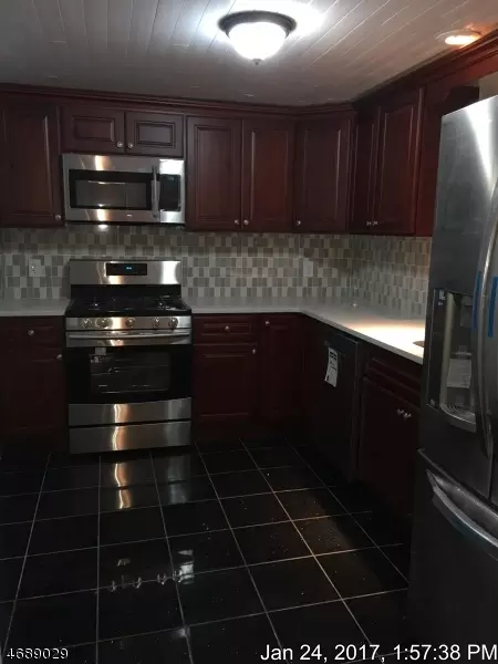 28 Roseland Ave, Wanaque Boro, NJ 07421 photo 4