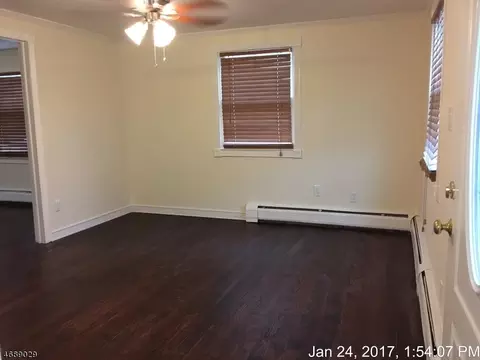 28 Roseland Ave, Wanaque Boro, NJ 07421 photo 2