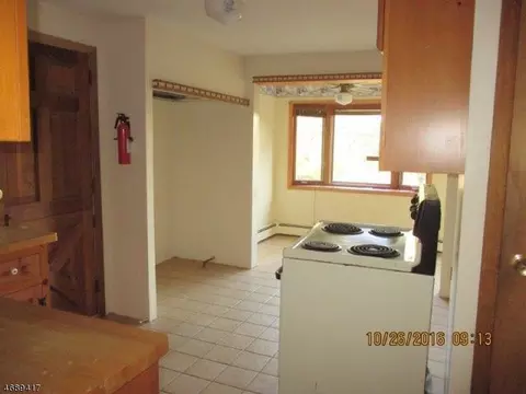 52 Old Mountain Rd, Lebanon, NJ 08833 photo 4