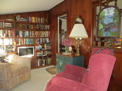 65 Lake Trl E, Wayne, NJ 07470 photo 2