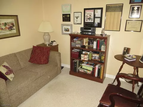 65 Lake Trl E, Wayne, NJ 07470 photo 12