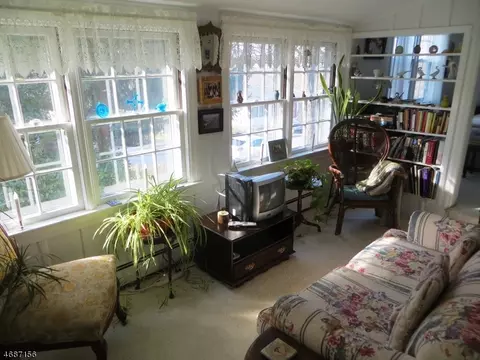 65 Lake Trl E, Wayne, NJ 07470 photo 5