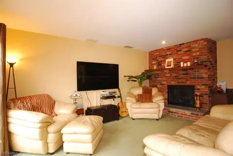 311 Redtail Hawk Ct, Hackettstown, NJ 07840 photo 10
