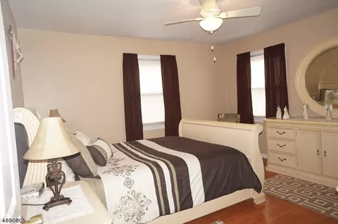 509 E 2nd Ave, Roselle, NJ 07203 photo 5