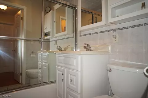 509 E 2nd Ave, Roselle, NJ 07203 photo 7