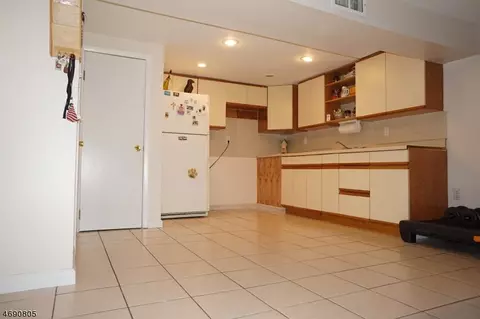 509 E 2nd Ave, Roselle, NJ 07203 photo 13