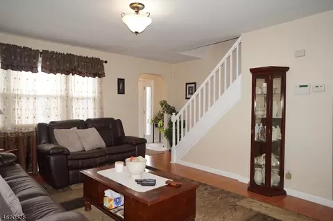 509 E 2nd Ave, Roselle, NJ 07203 photo 3