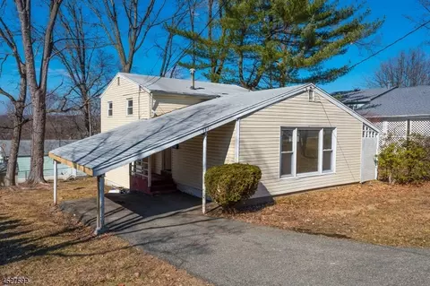 111 Highview Ter, Dover, NJ 07801 photo 20