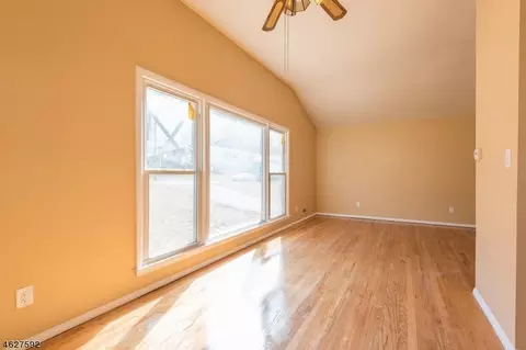 111 Highview Ter, Dover, NJ 07801 photo 15